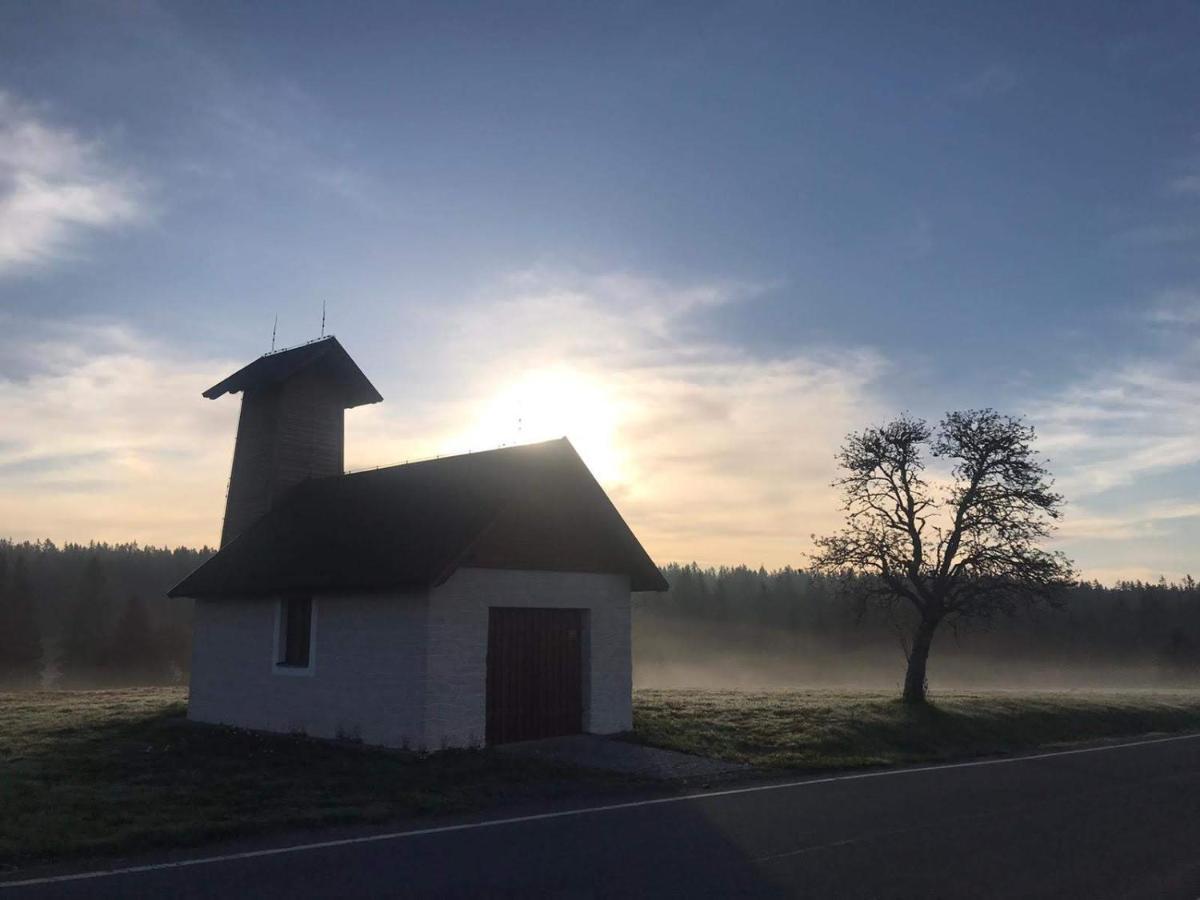 Horska Kvilda - Ubytovani U Chvalu Buitenkant foto