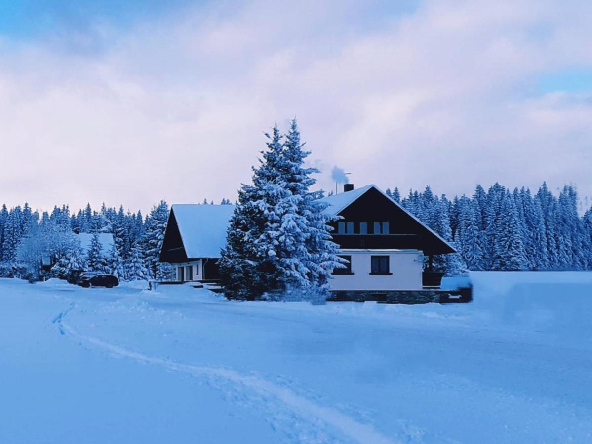 Horska Kvilda - Ubytovani U Chvalu Buitenkant foto