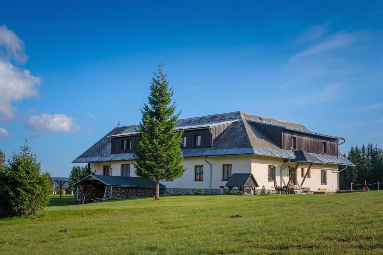 Horska Kvilda - Ubytovani U Chvalu Buitenkant foto